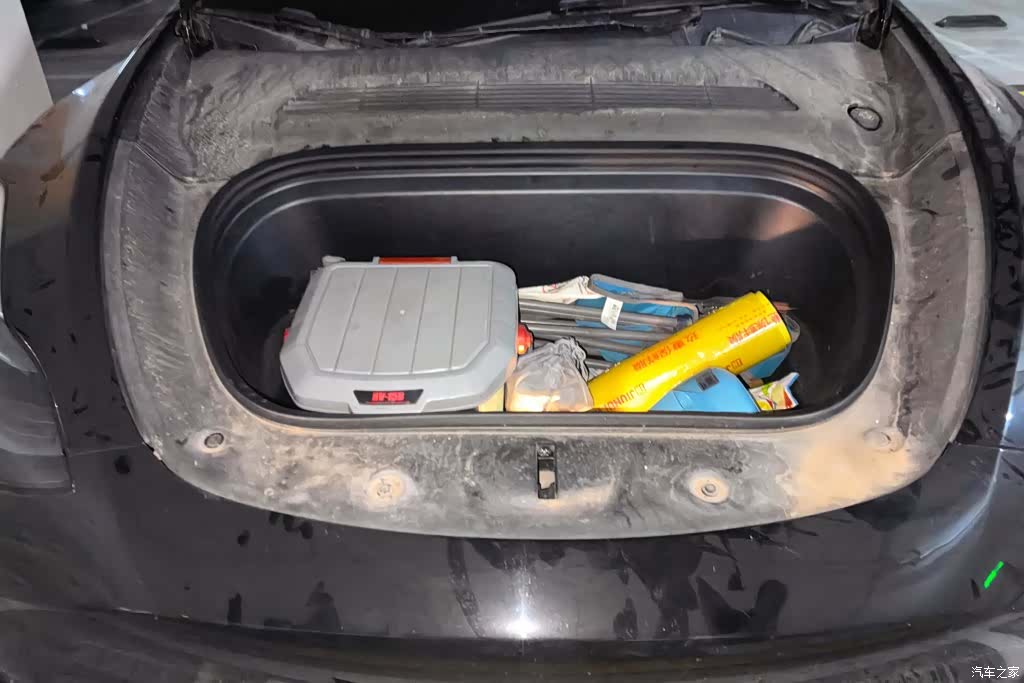 Tesla Model Y, 2023 10