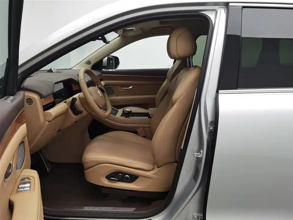 AITO Ask the world M7