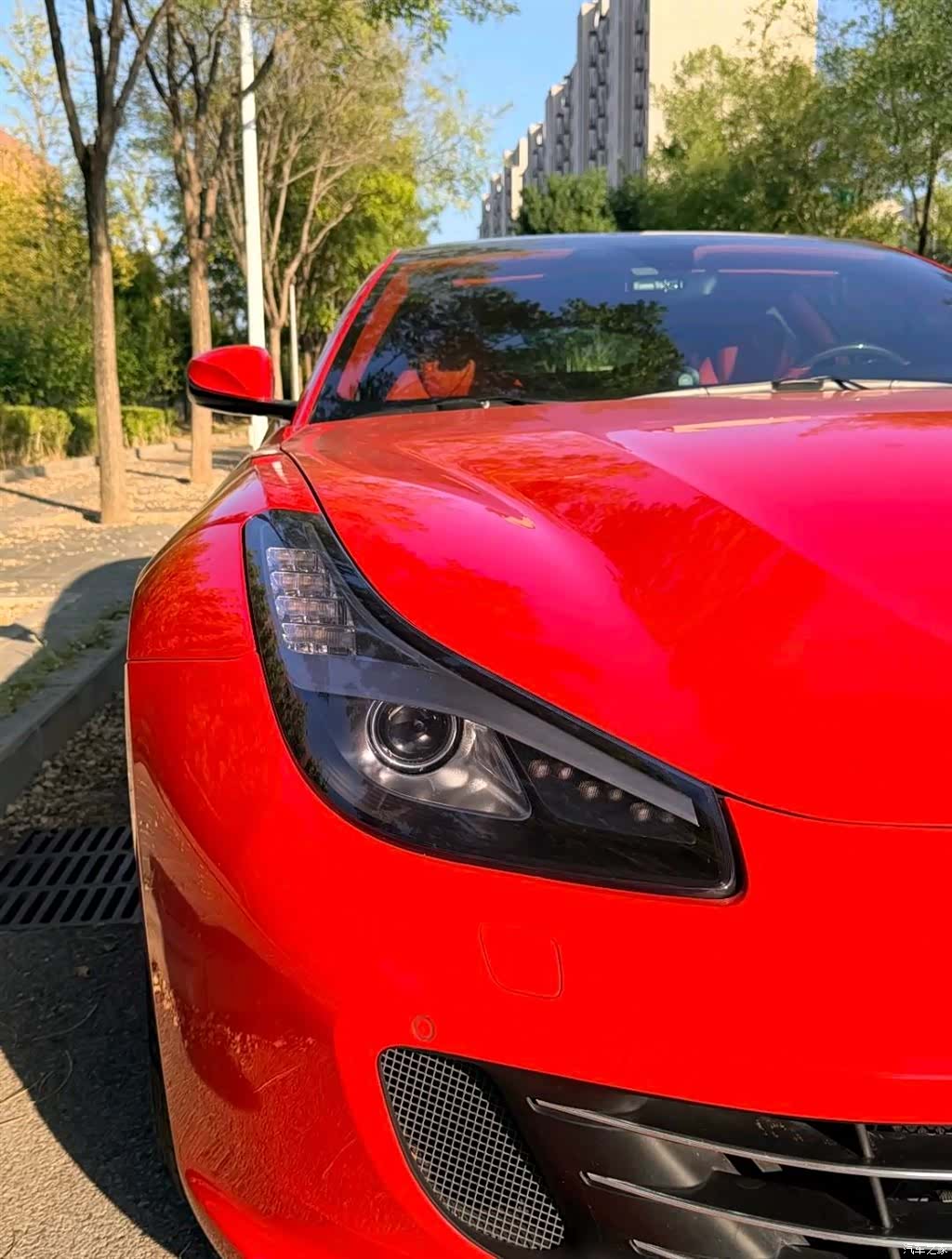Ferrari GTC4Lus, 2018 4