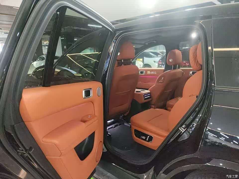 Li Auto L8, 2024 4