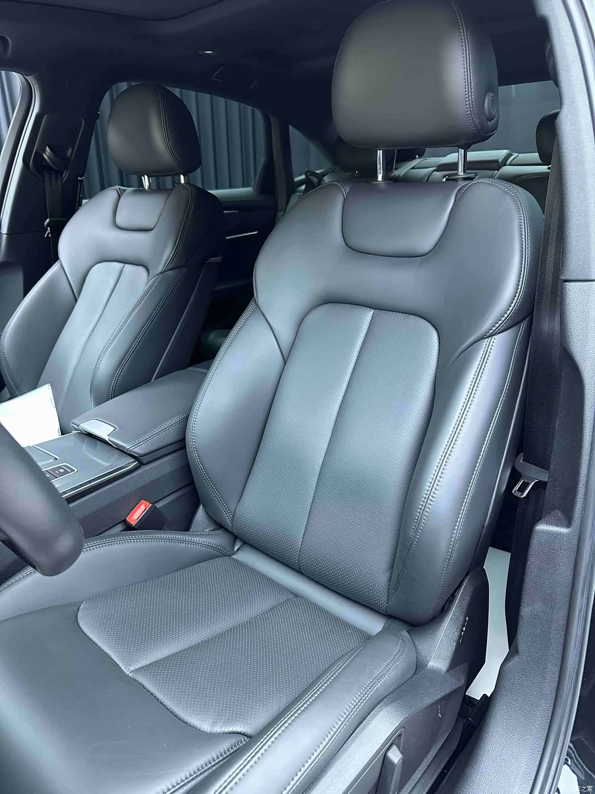 Audi A6L, 2019 все фото