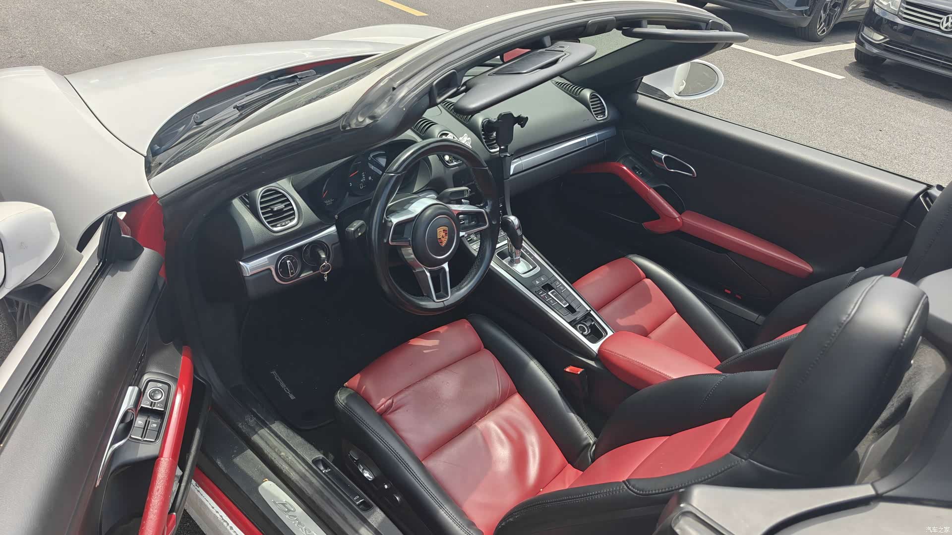 Porsche Boxster, 2018 все фото