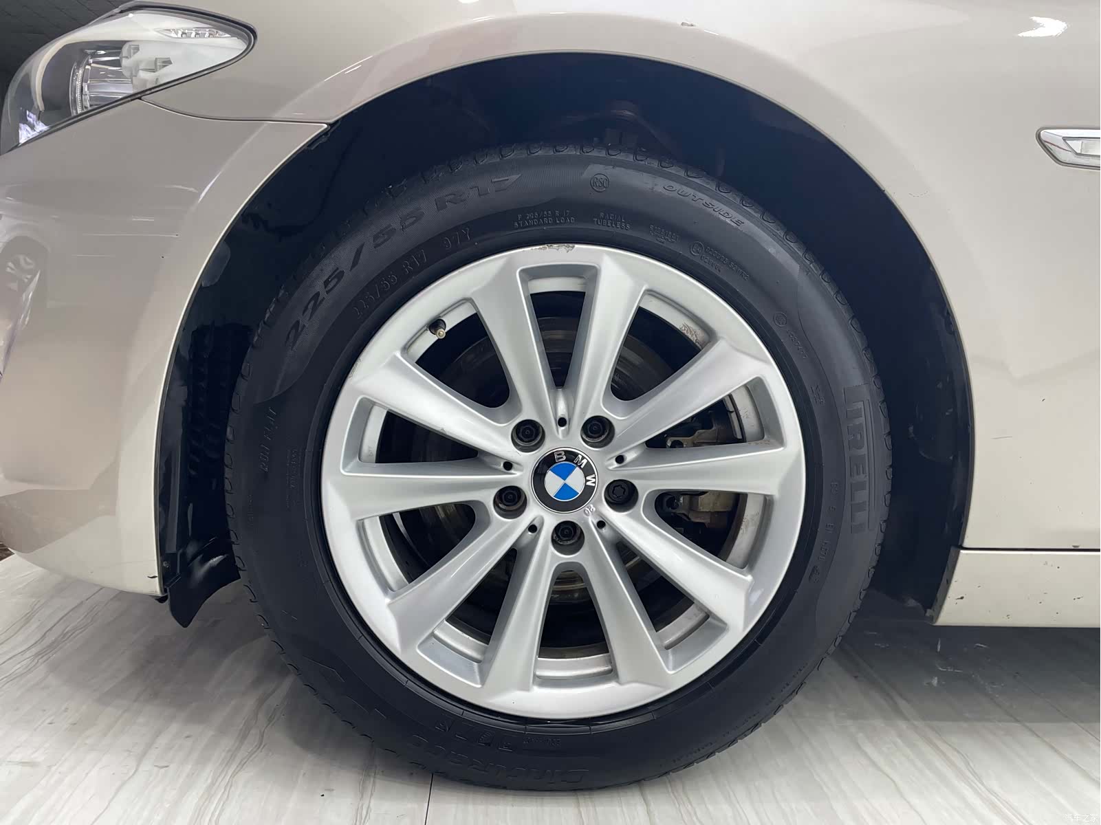 BMW 5 Series, 2013 23