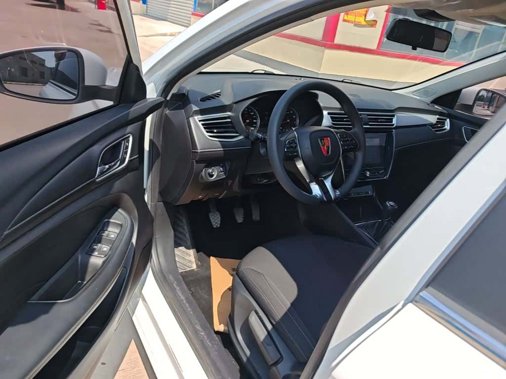 Roewe i5, 2019 16