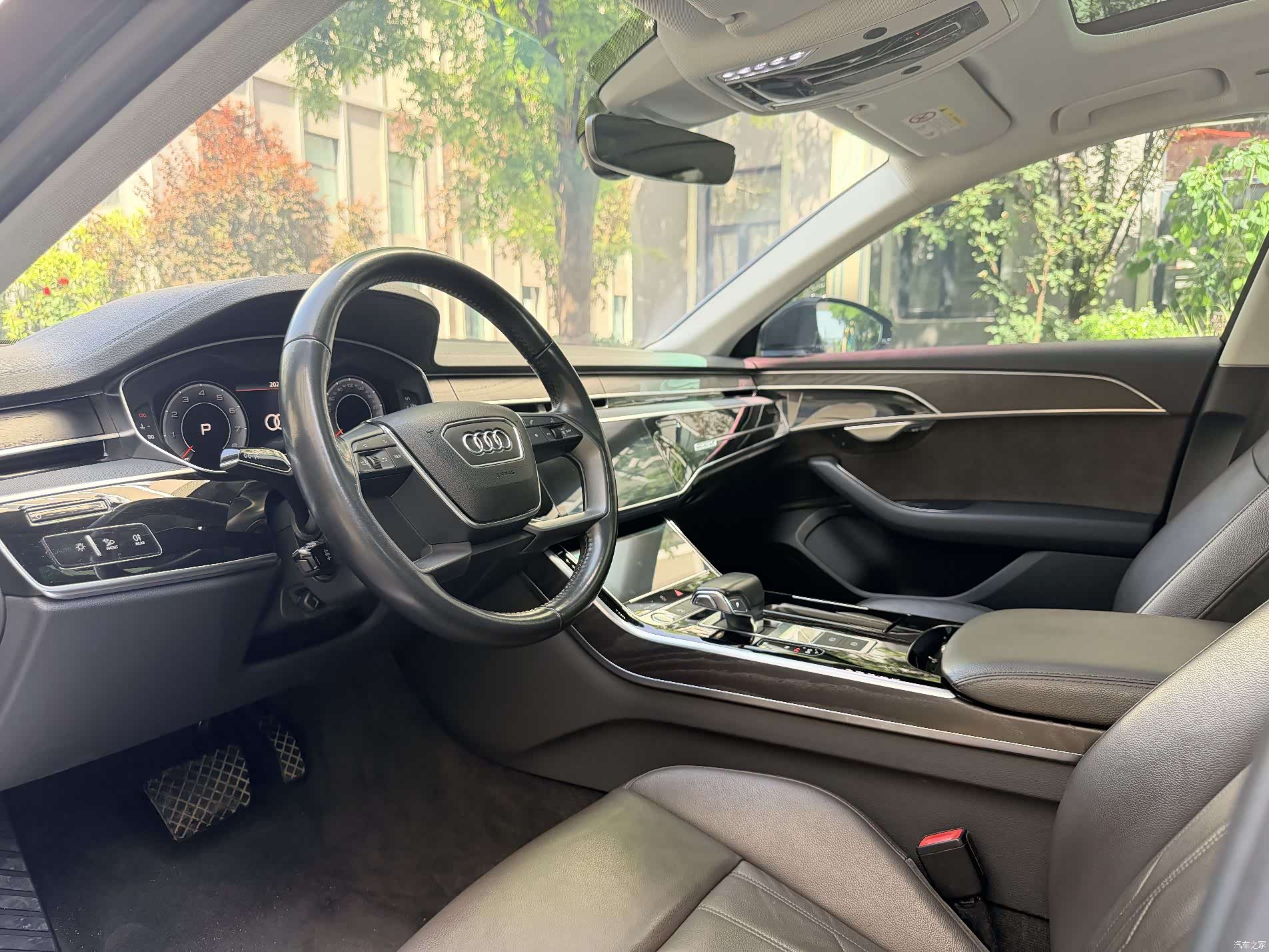 Audi A8L, 2018 все фото