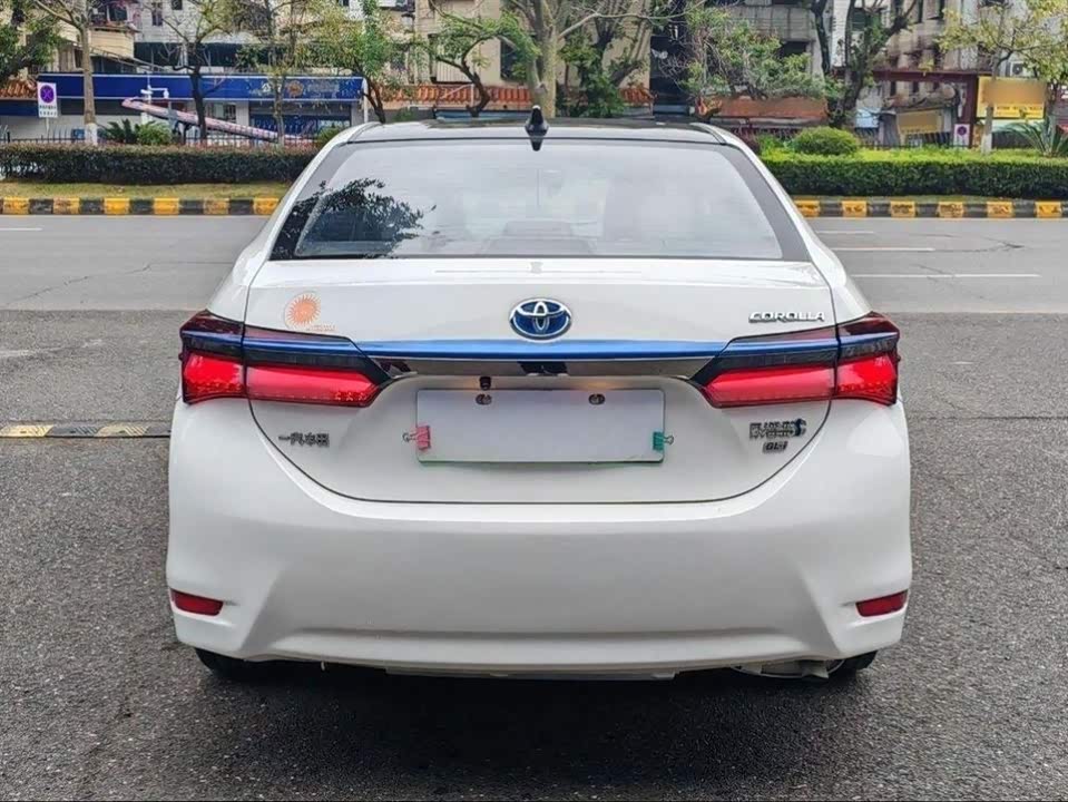 Toyota Corolla dual engine E+ Toyota Corolla dual engine E+