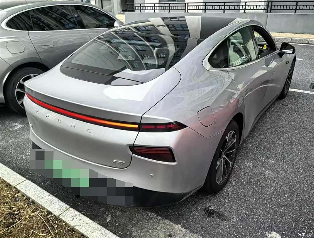 Xpeng P7, 2022 4
