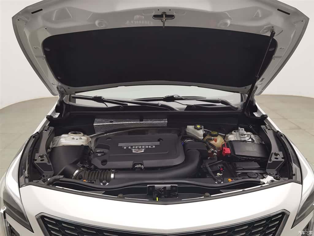 Cadillac XT4, 2020 6