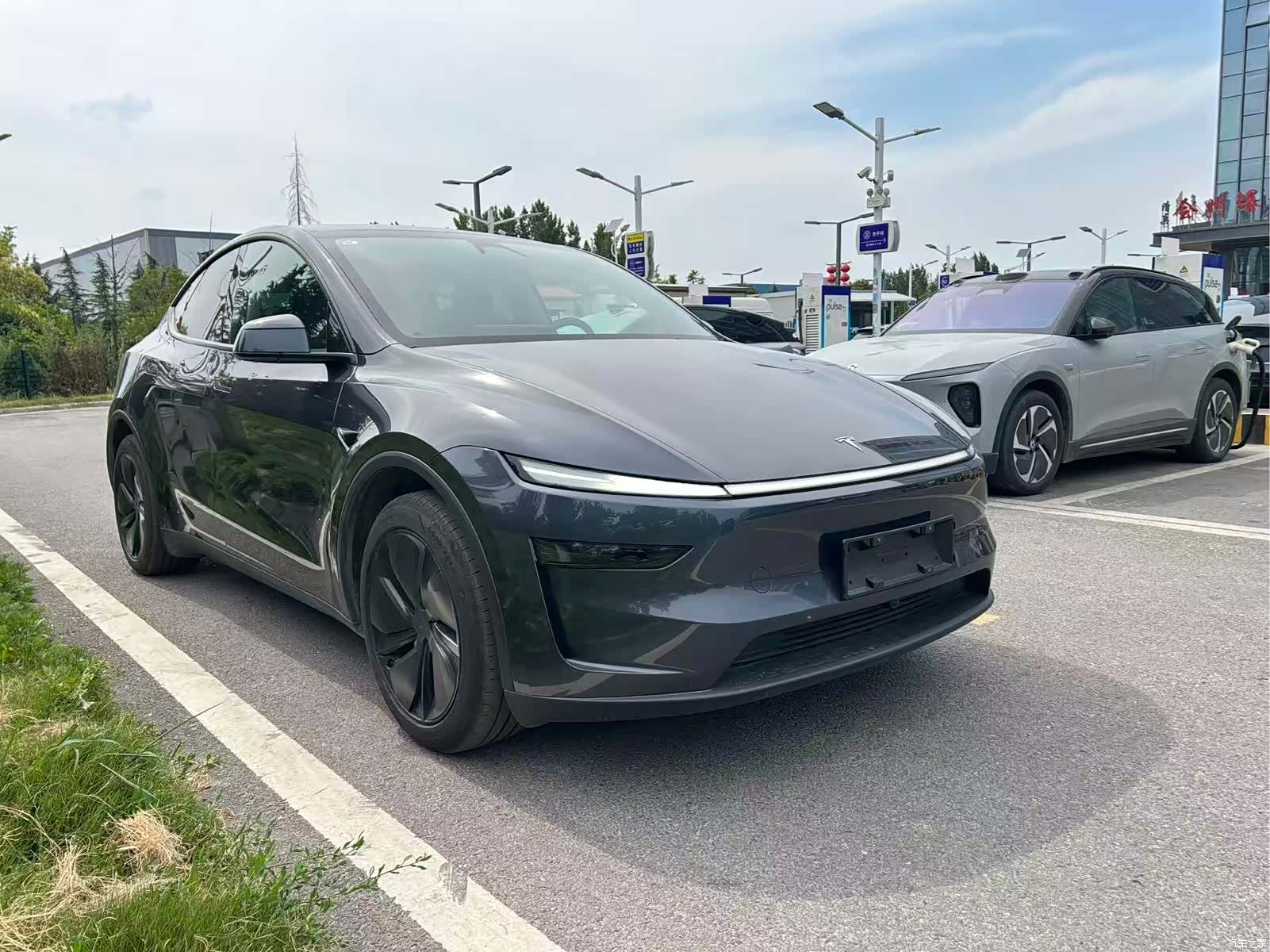 Tesla Model Y, 2025 3