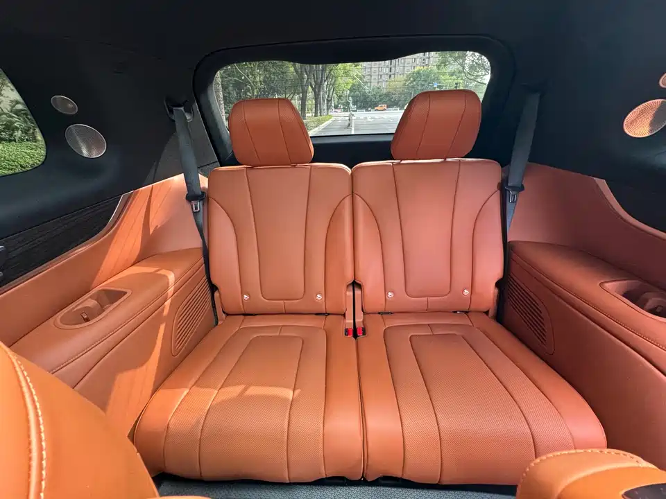 AITO Ask the world M9