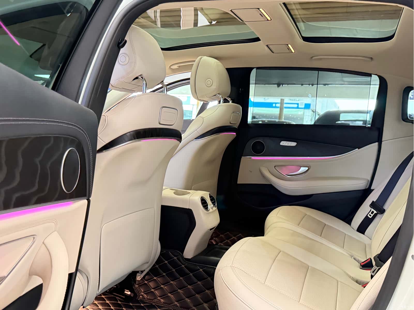 Mercedes-Benz E-Class, 2017 22
