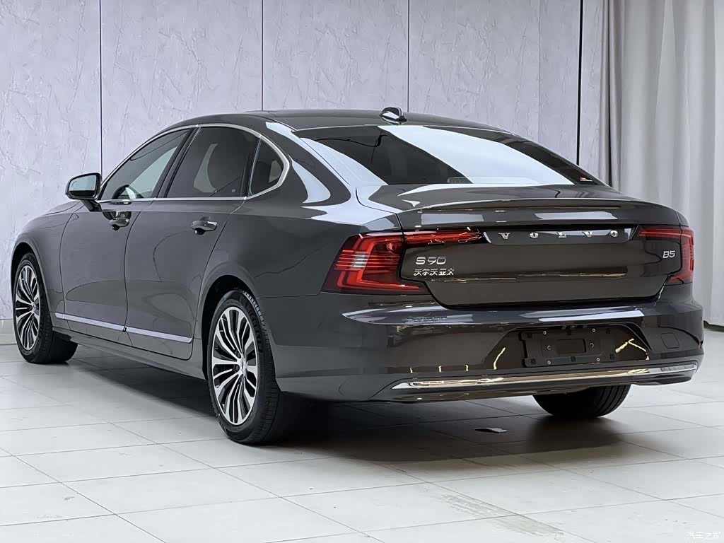 Volvo S90, 2024 11