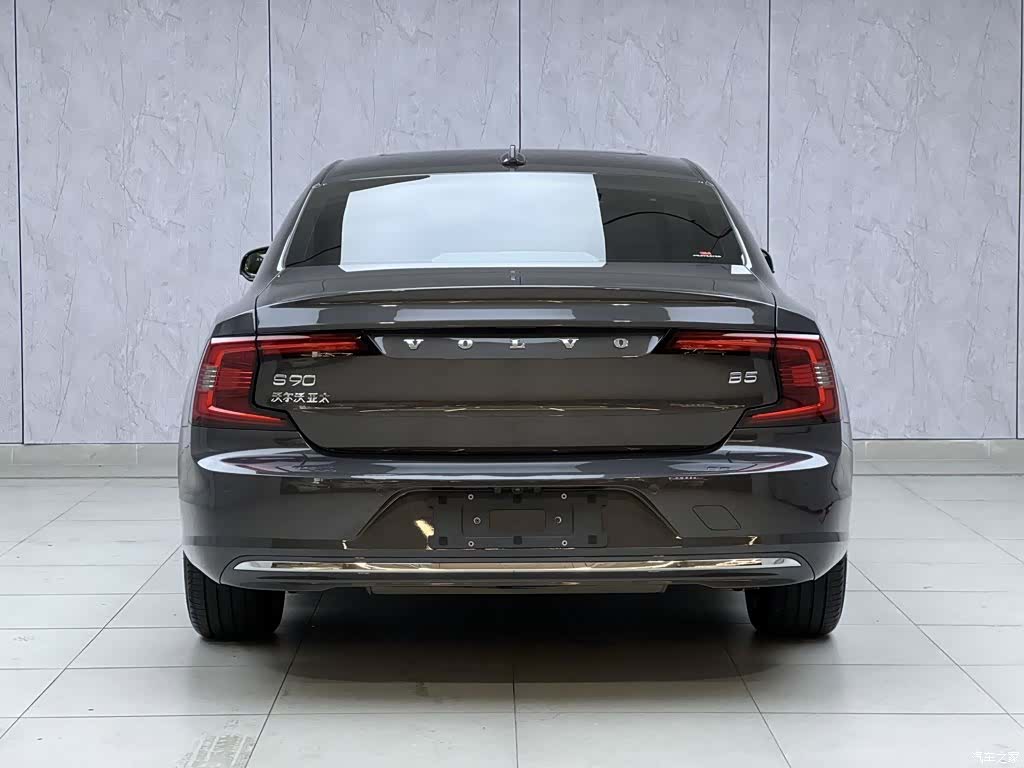 Volvo S90, 2024 10