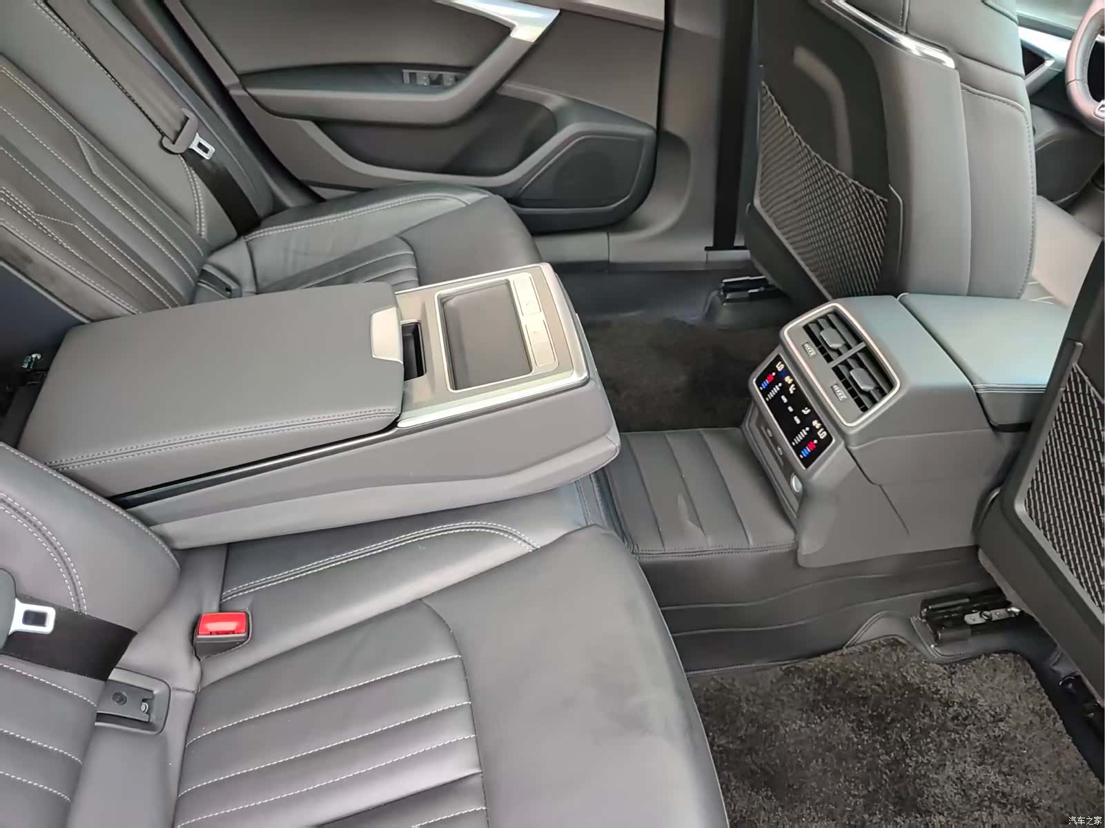 Audi A6L, 2023 22