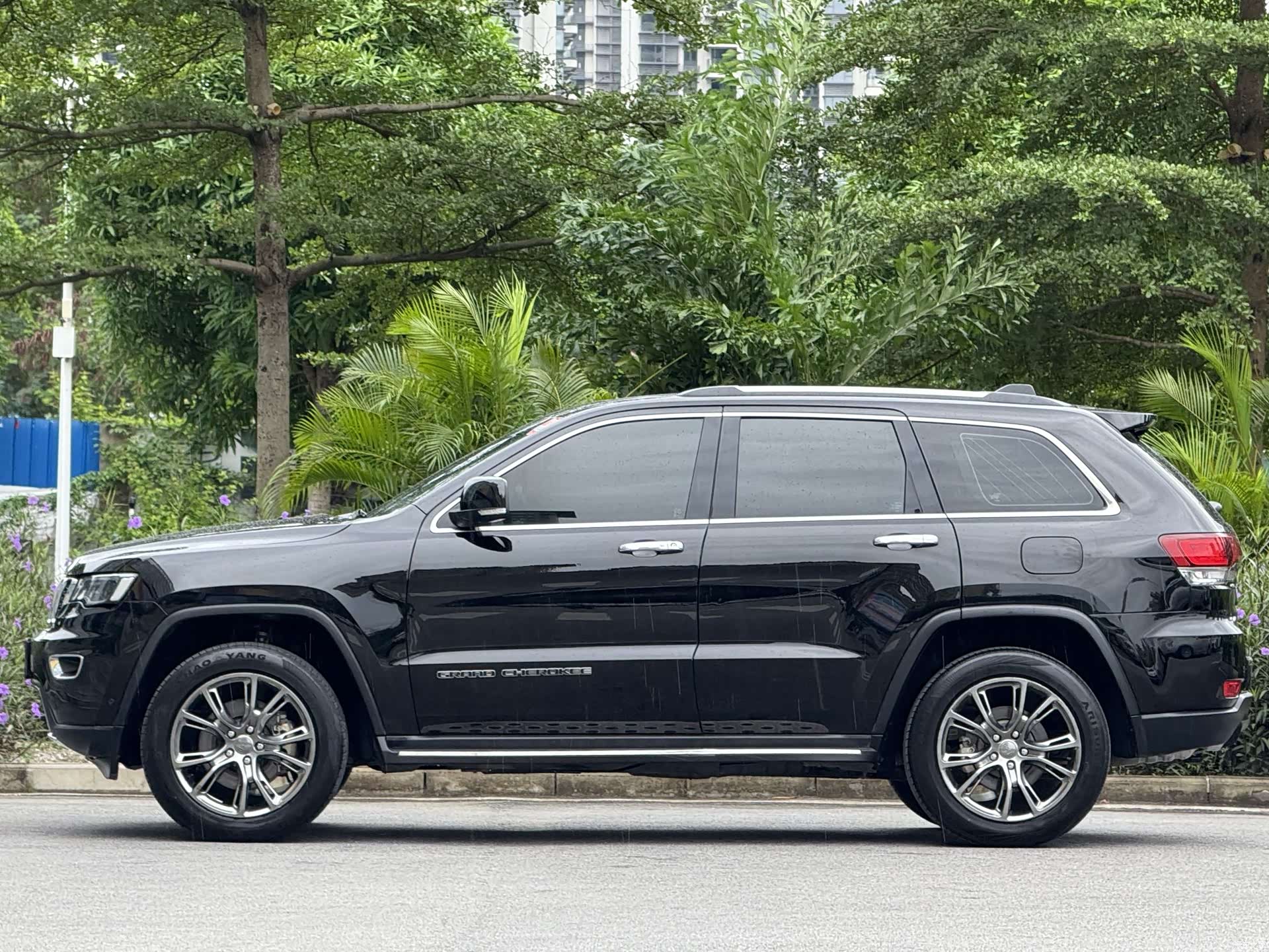 Jeep Grand Cherokee, 2021 3