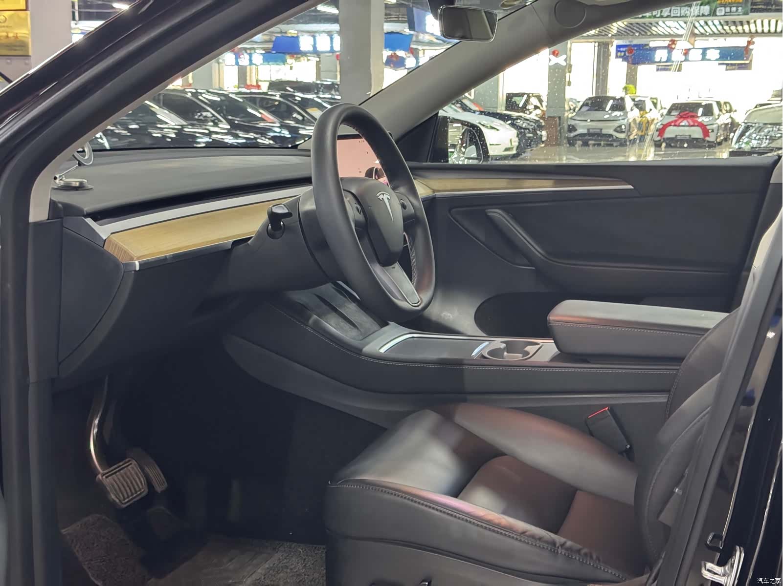 Tesla Model Y, 2022 4