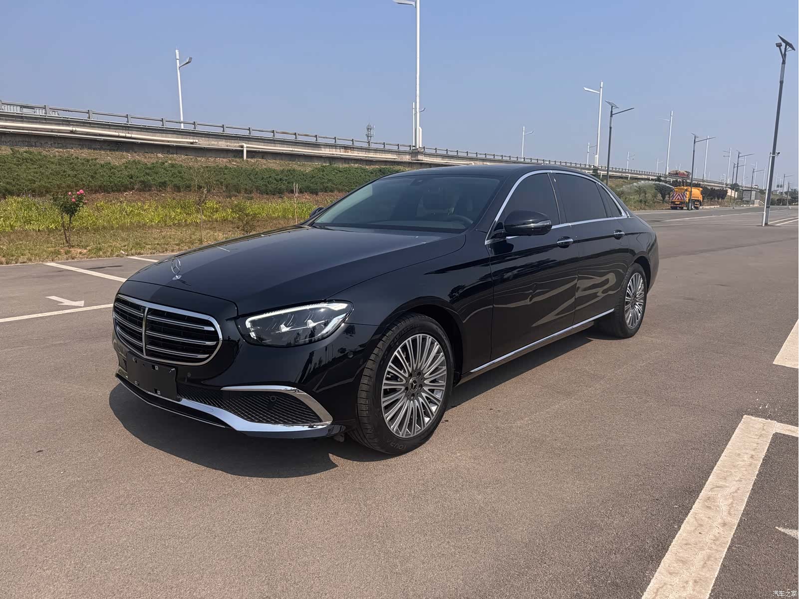Mercedes-Benz E-Class, 2023 1
