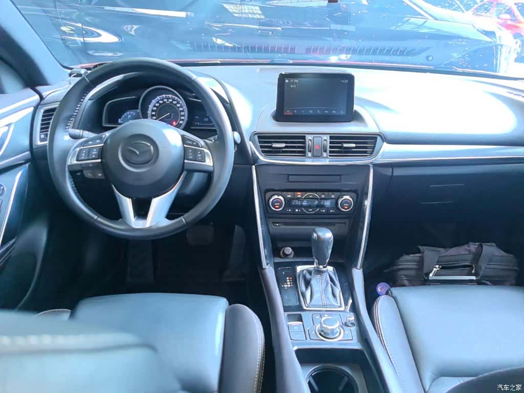 Mazda CX-4, 2017 10