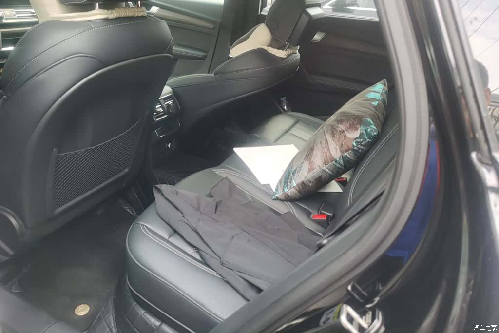 Audi Q5L, 2024 11