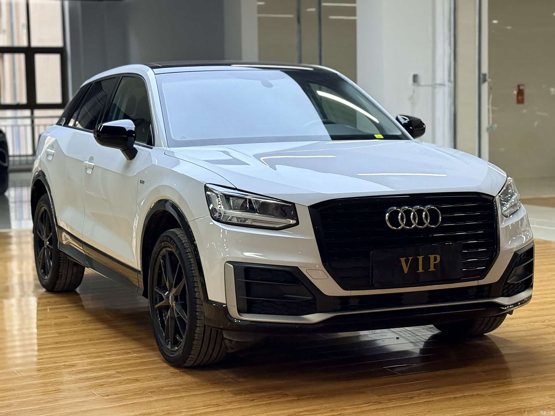 Audi Q2L, 2019 3