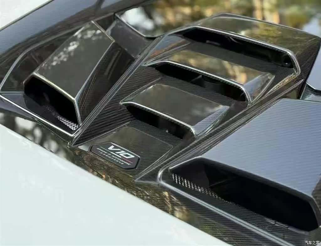 Lamborghini Huracán, 2025 все фото
