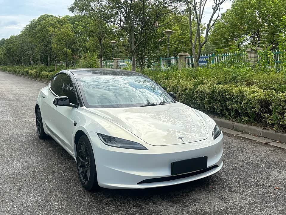 Tesla Model 3 Tesla Model 3