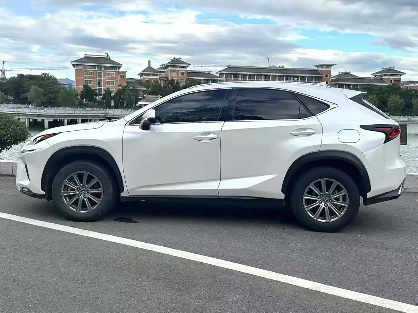 Lexus NX, 2019 6