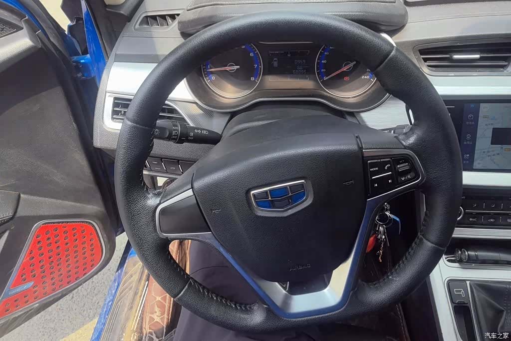 Geely V, 2020 15