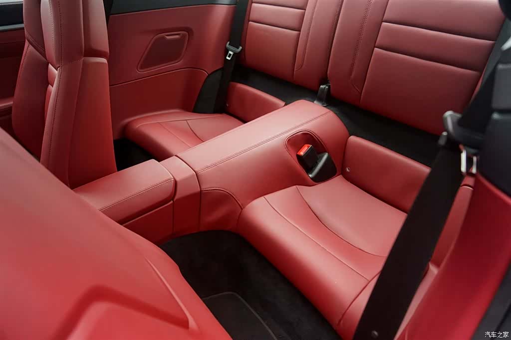Porsche 911, 2025 18
