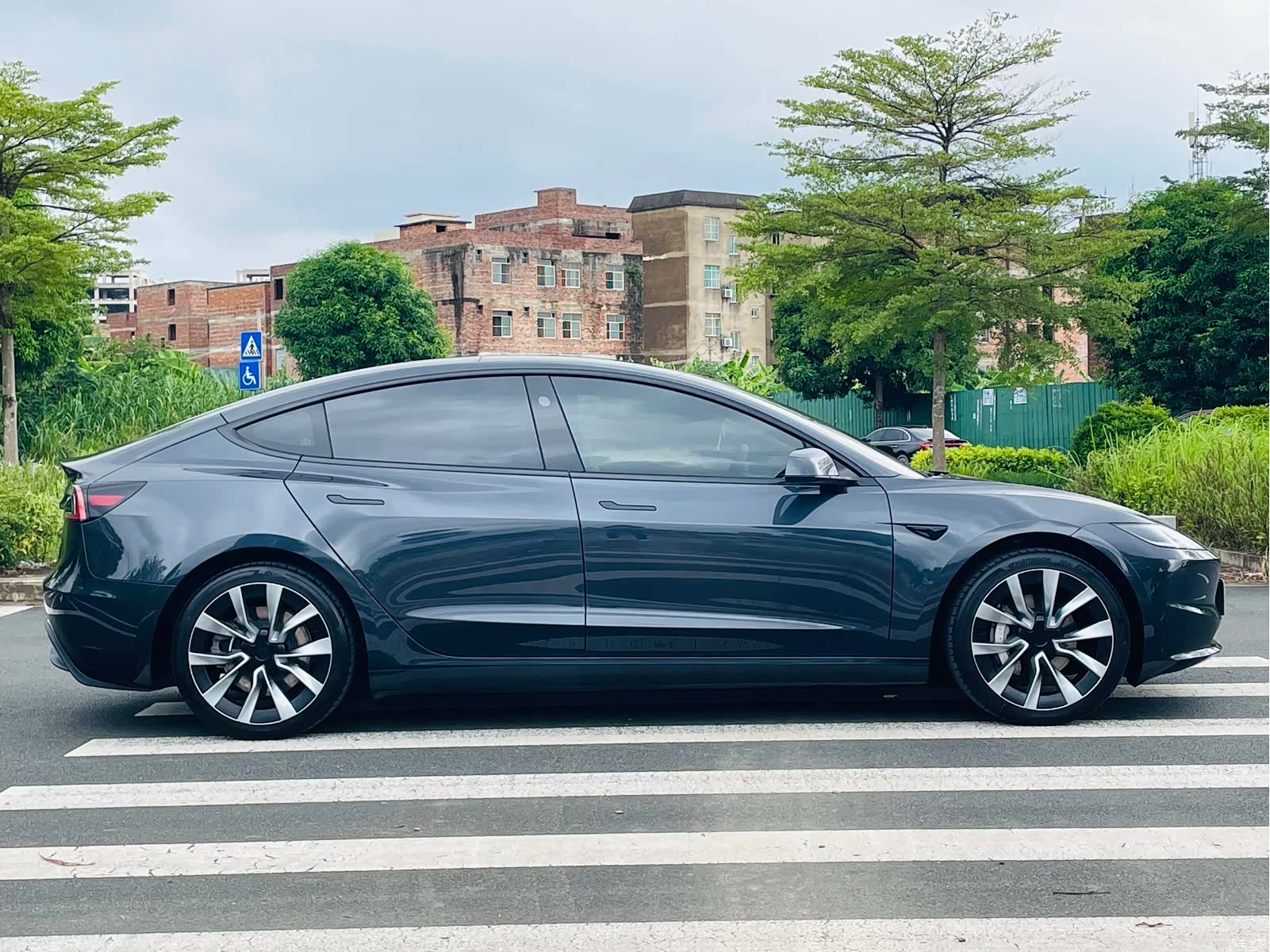 Tesla Model 3, 2024 4