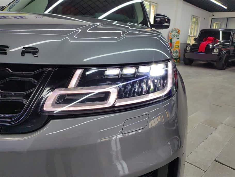 Land Rover Range Rover Sport Land Rover Range Rover Sport