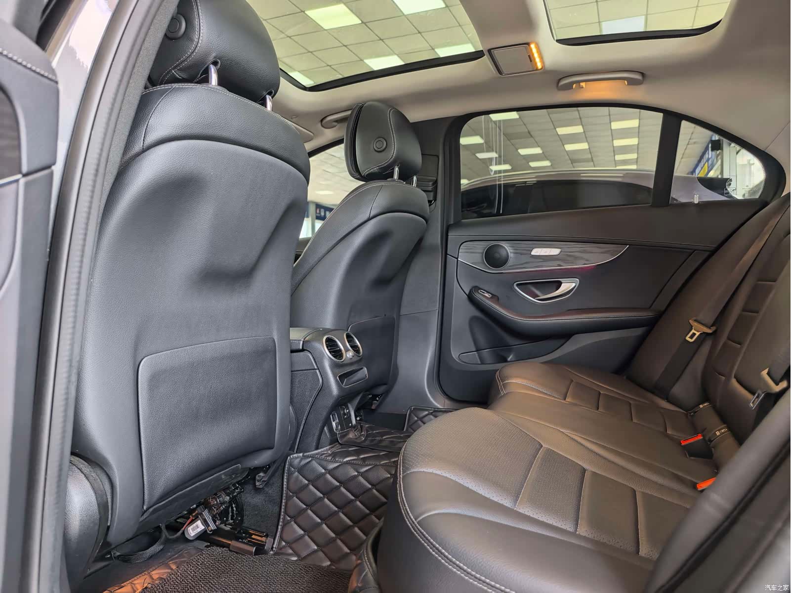 Mercedes-Benz C-Class, 2022 11