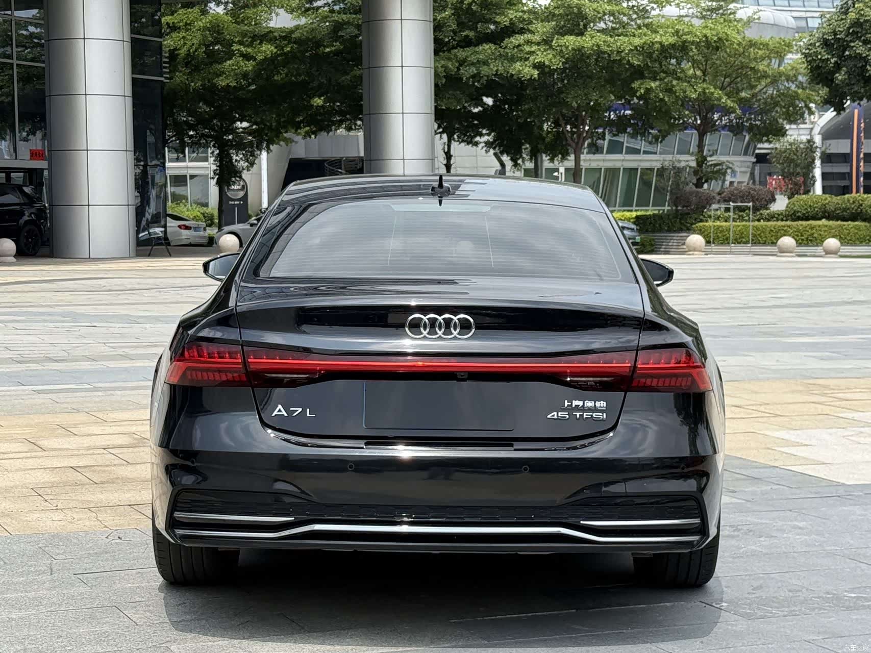 Audi A7L, 2024 13