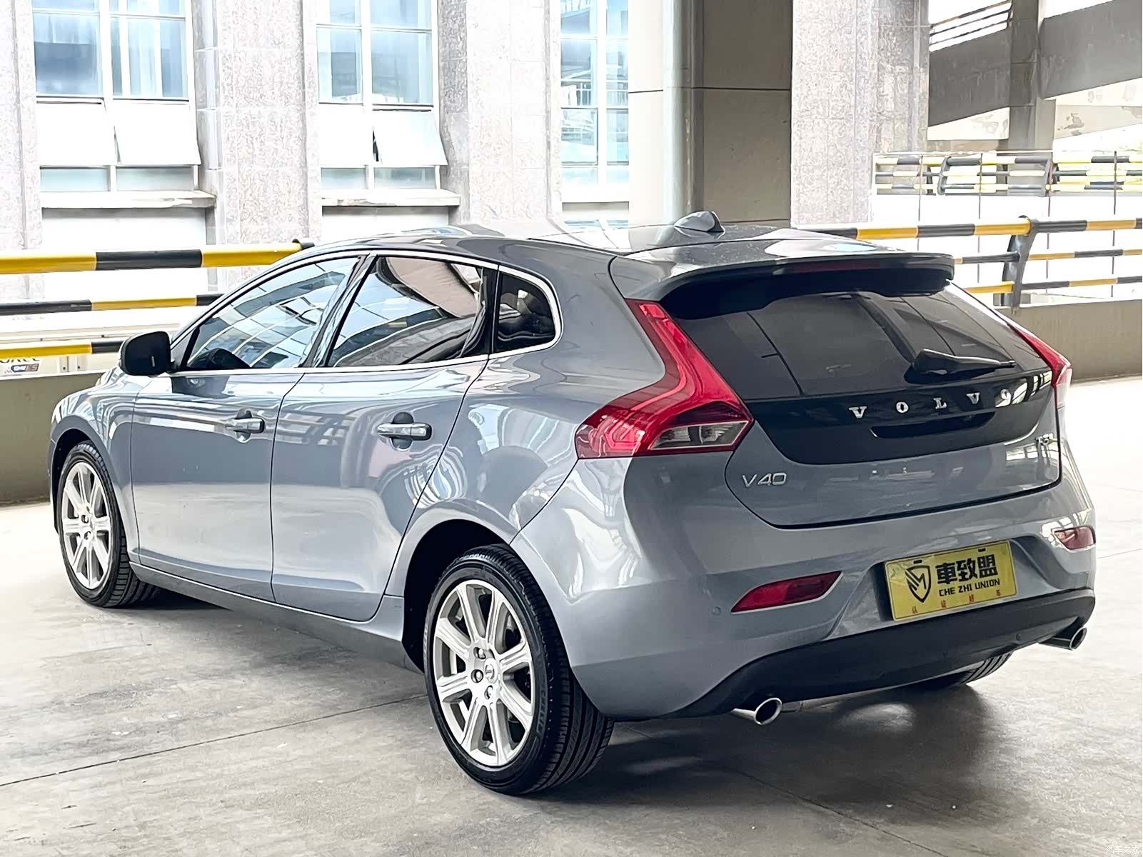 Volvo V40, 2018 6