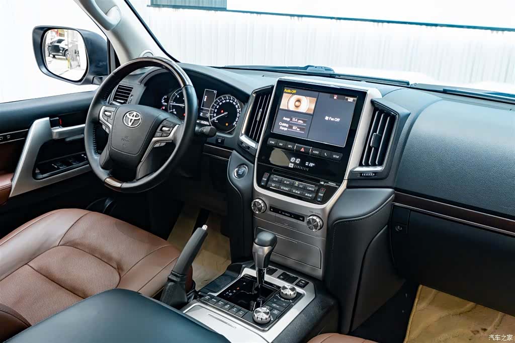 Toyota Land Cruiser, 2019 24