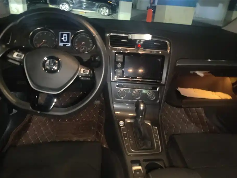 Volkswagen golf