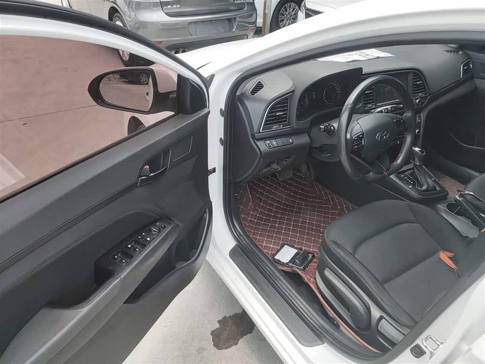 Hyundai Lead Hyundai Lead
