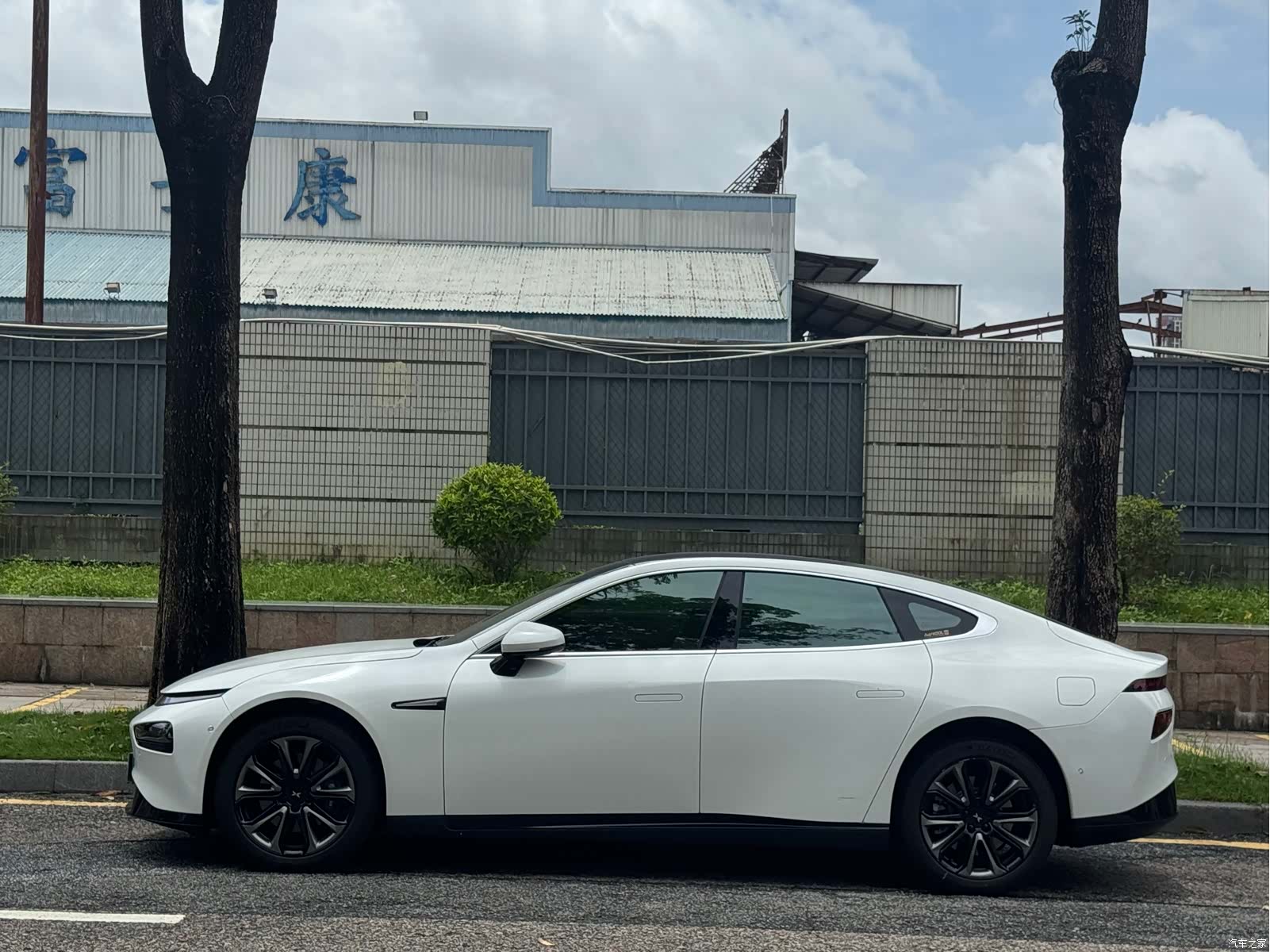 Xpeng P7, 2021 9
