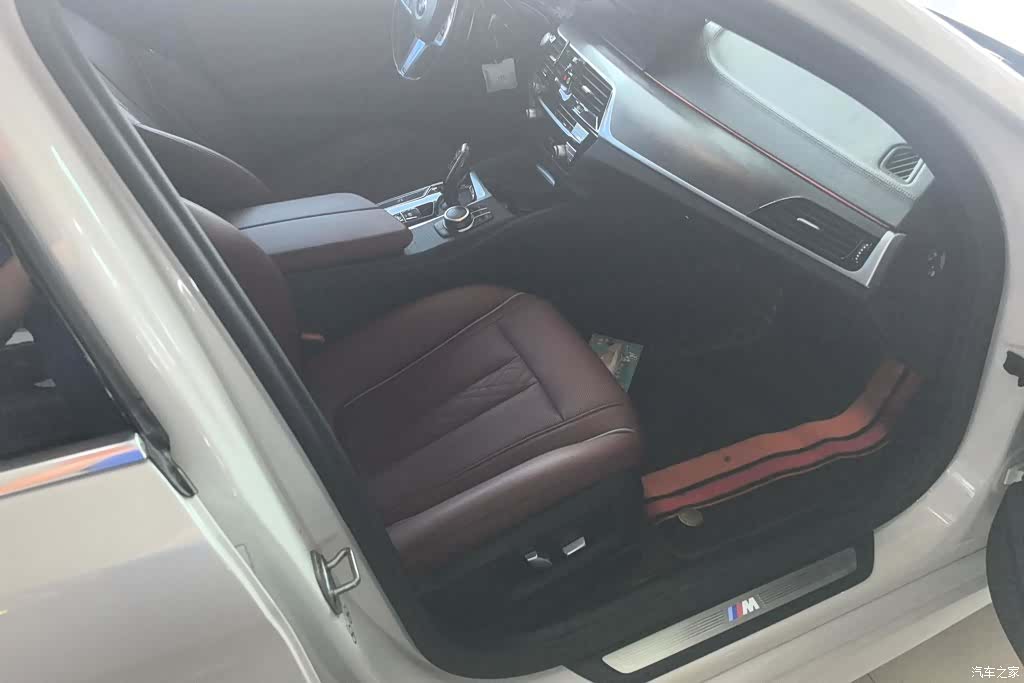 BMW 5 Series, 2022 8