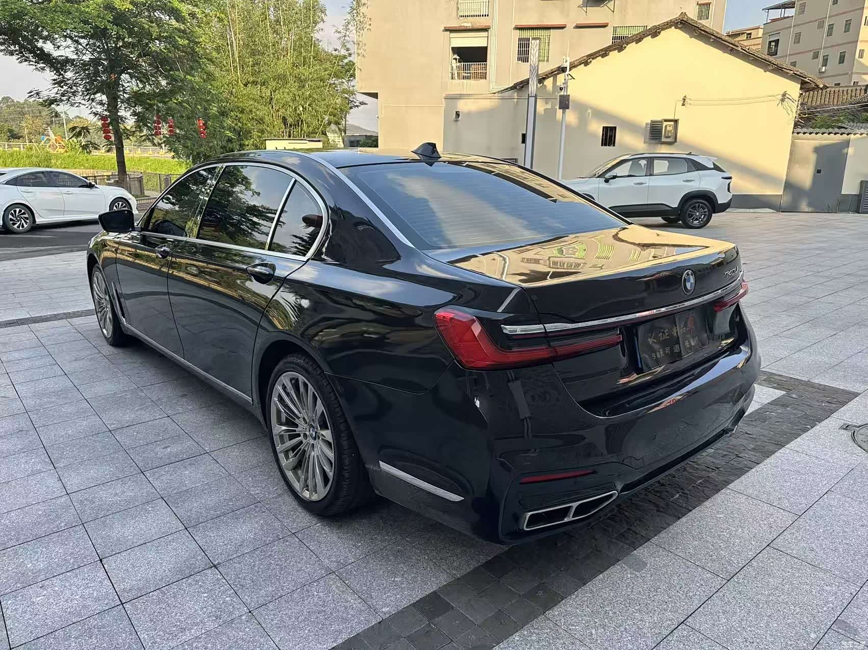 BMW 7 Series, 2011 6