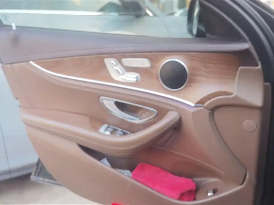 Mercedes-Benz E-class Mercedes-Benz E-class