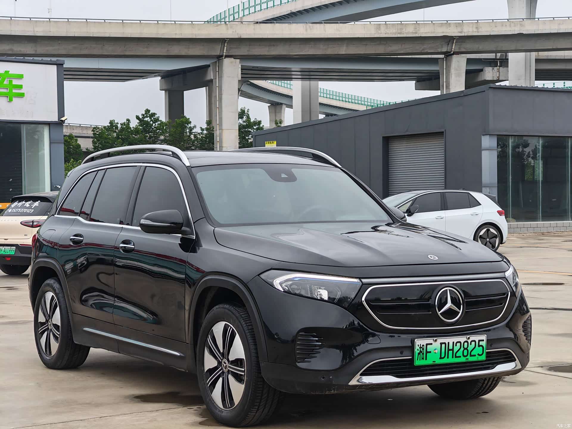 Mercedes-Benz EQB, 2024 3