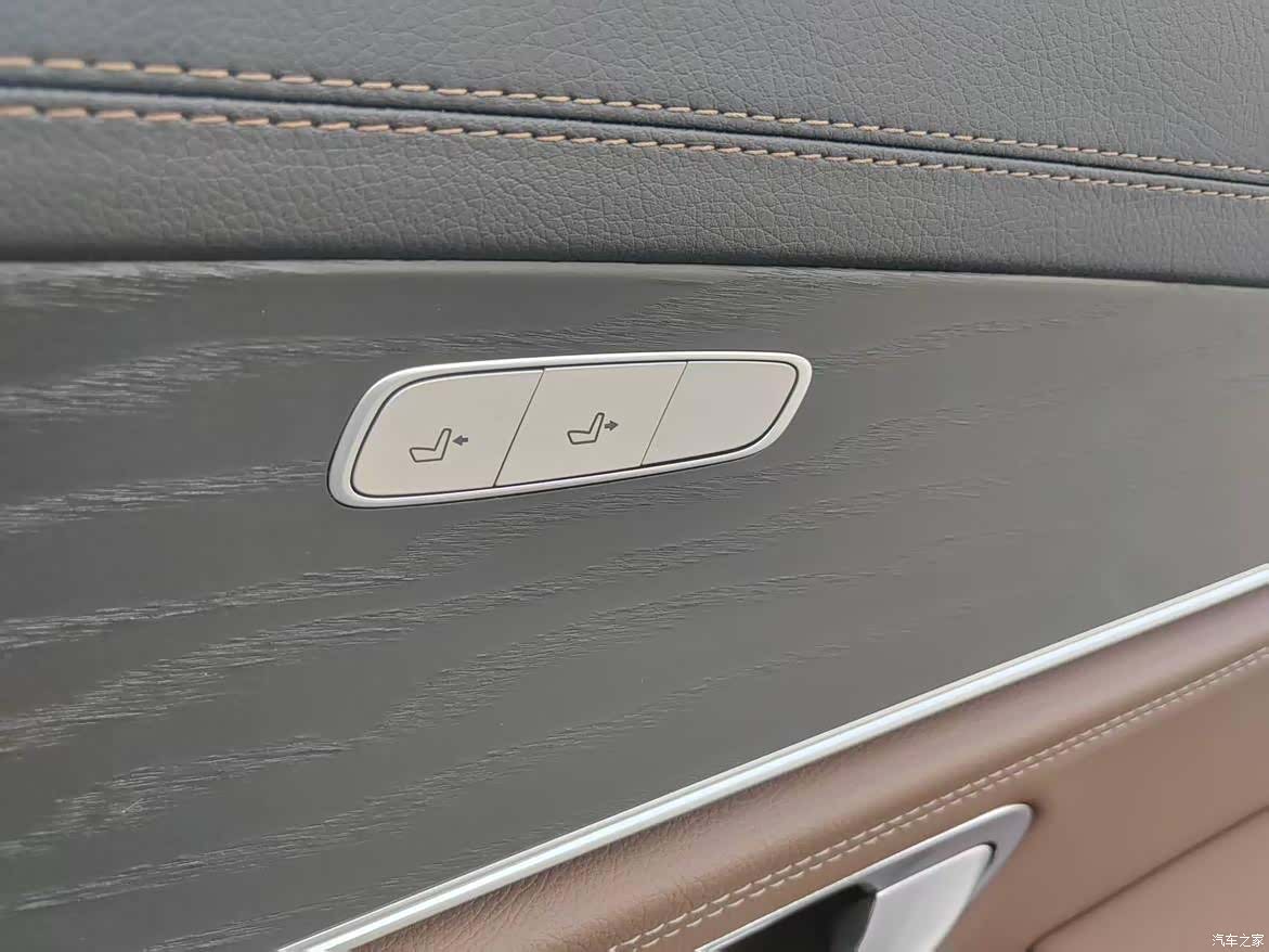 Mercedes-Benz E-Class, 2023 17