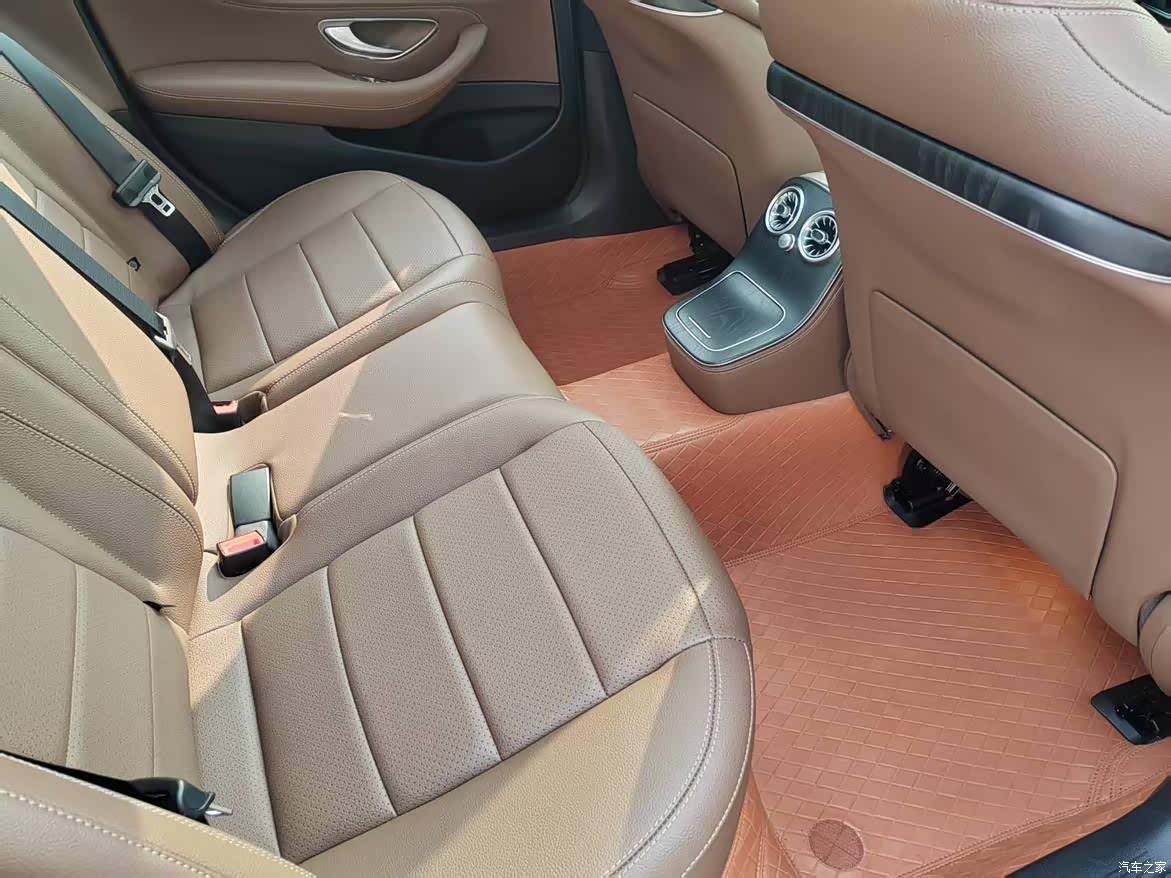 Mercedes-Benz E-Class, 2023 12