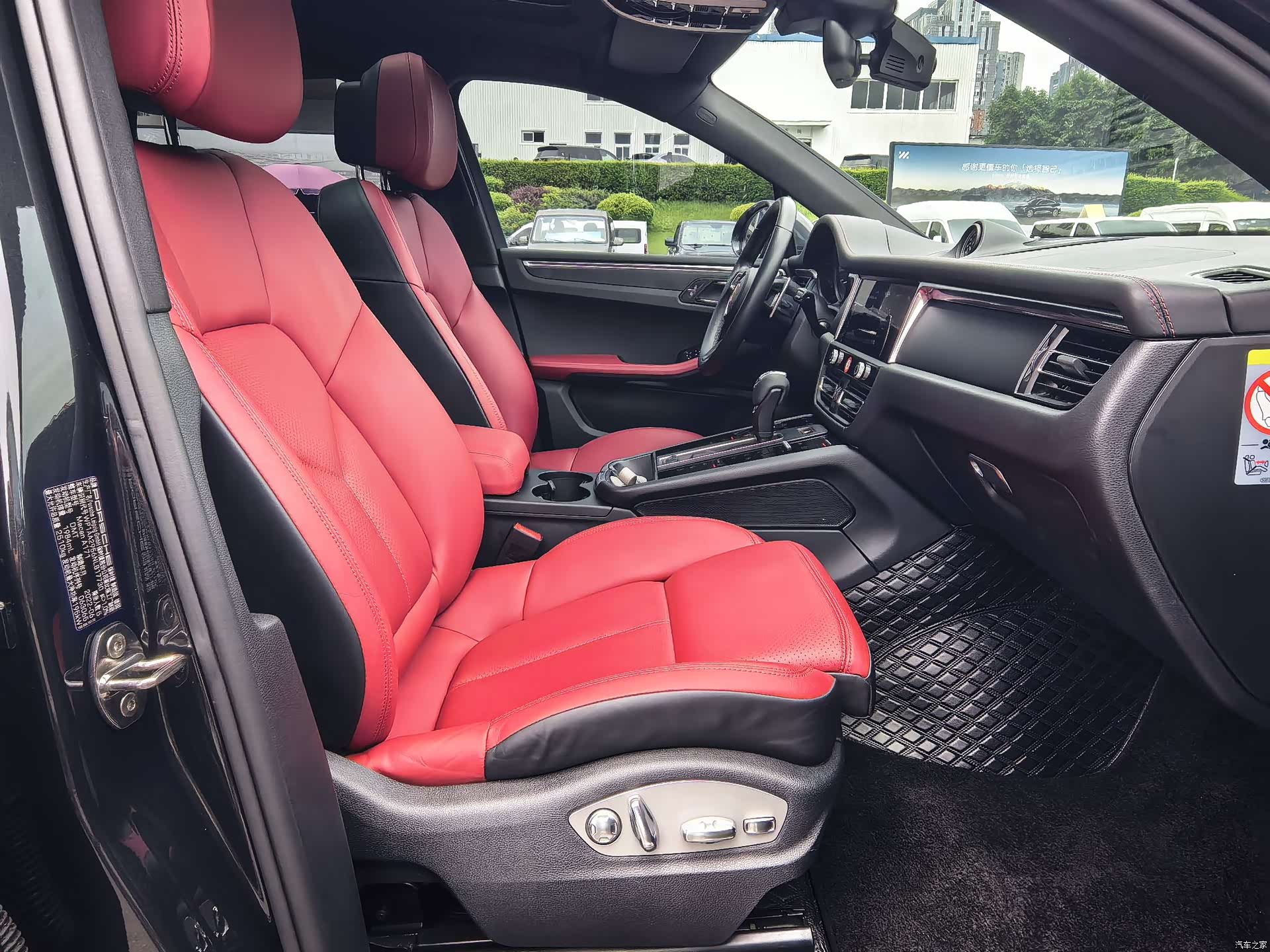 Porsche Macan, 2022 22