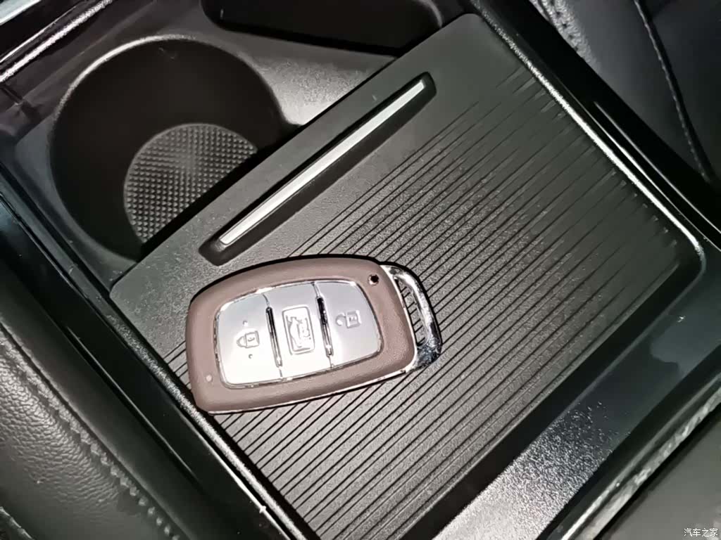 Hyundai GLS, 2018 9