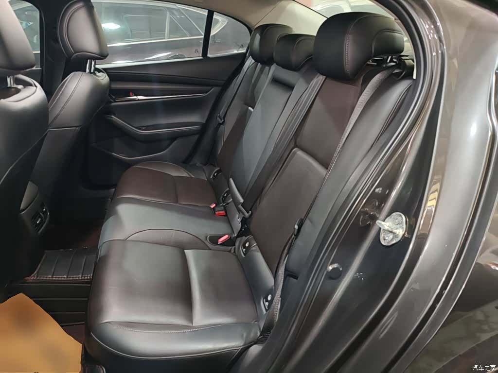 Mazda Mazda3, 2020 17