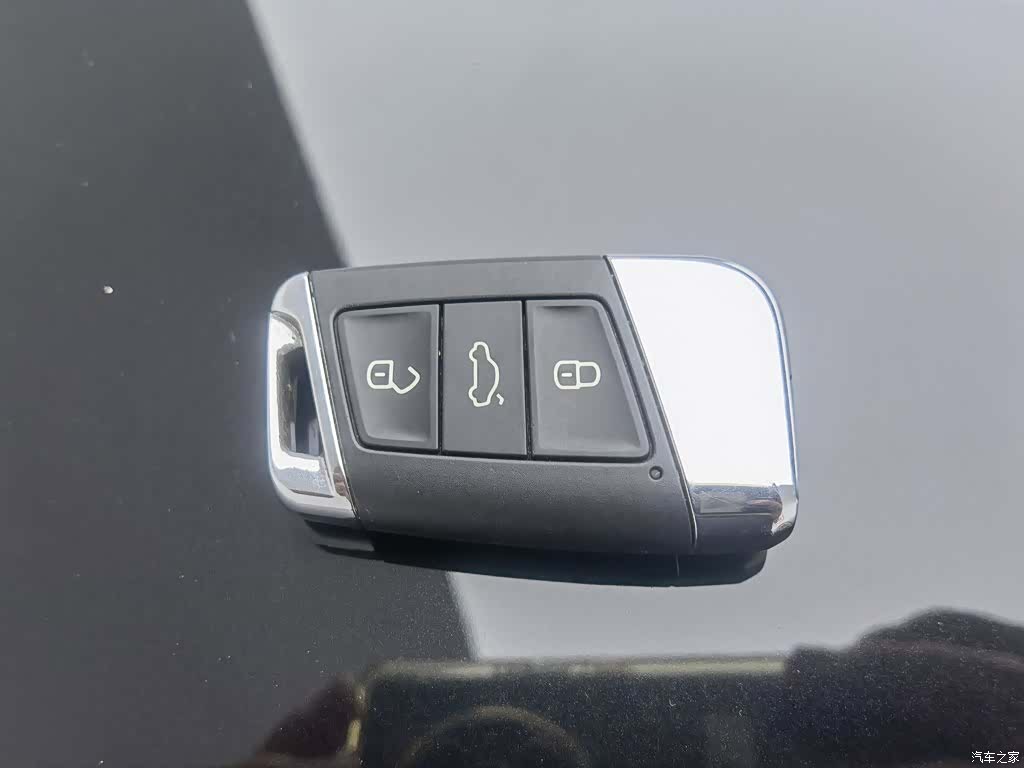 Volkswagen Magotan, 2023 19