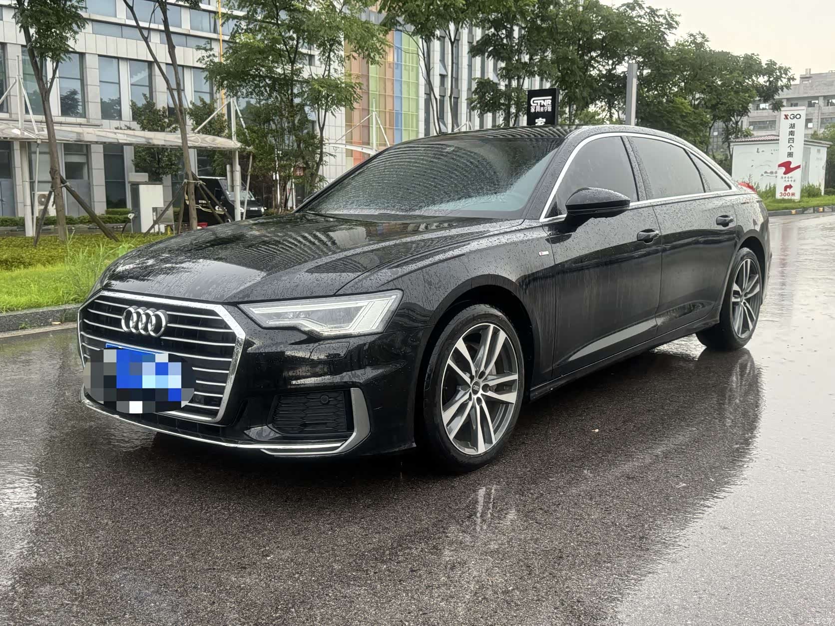 Audi A6L, 2022 1