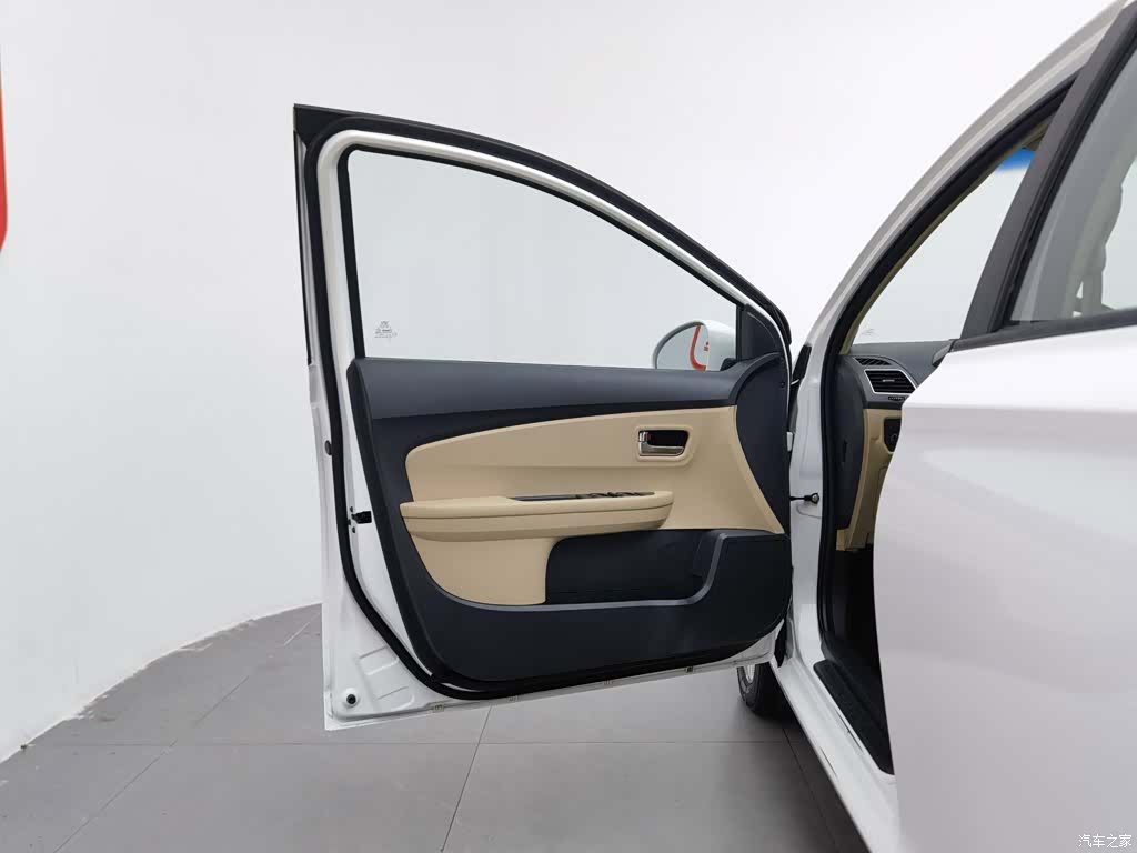 Chery E3, 2014 8